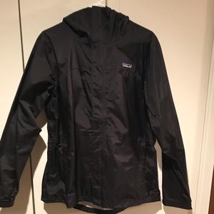 Women’s Patagonia Black Rain jacket XL